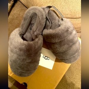 Ugg woman slippers brand new size 7 charcoal